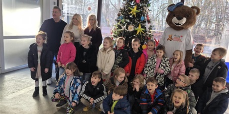 "MAŁE RĄCZKI - WIELKIE SERCA"